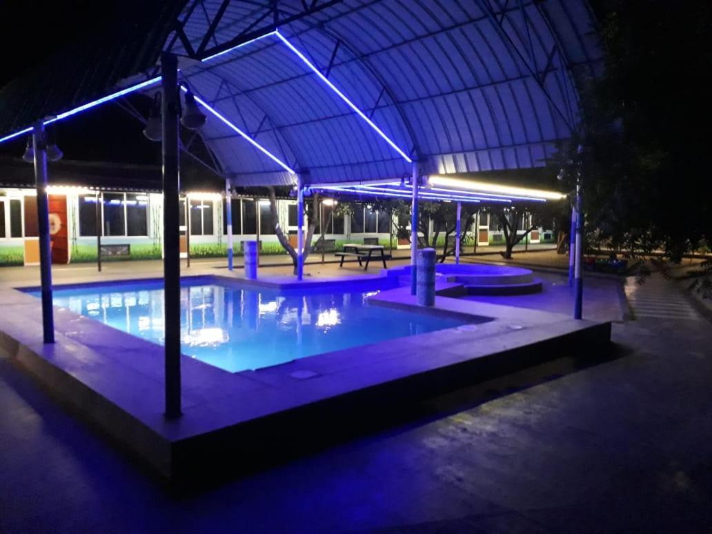 Chill Out Resort Perundurai Exterior foto